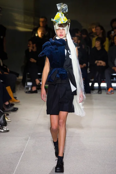 Look 29